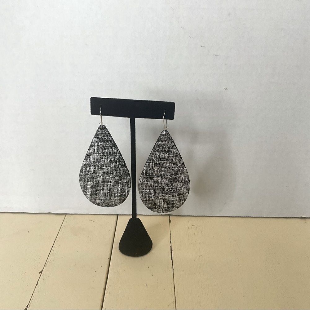 LEATHER Earrings Handmade Teardrop Black and Silver